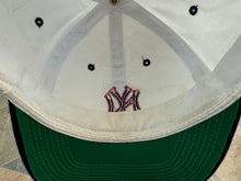 Load image into Gallery viewer, Vintage New York Yankees Sports Specialties Plain Logo Snapback Baseball Hat