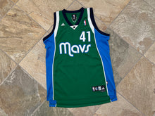 Load image into Gallery viewer, Vintage Dallas Mavericks Dirk Nowitzki Adidas Basketball Jersey, Size Large