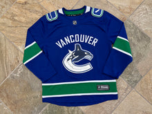Load image into Gallery viewer, Vancouver Canucks Fanatics Hockey Jersey, Size Large
