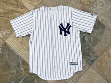 Load image into Gallery viewer, New York Yankees Aaron Judge Majestic Baseball Jersey, Size Medium