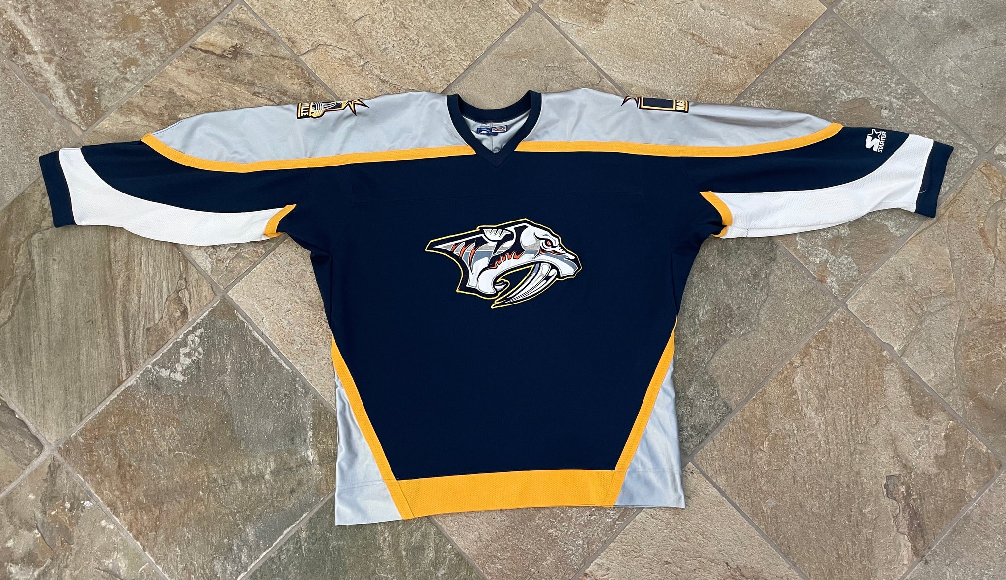 Vintage best sale predators jersey