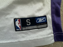 Load image into Gallery viewer, Vintage Sacramento Kings Gerald Wallace Reebok Basketball Jersey, Size Youth Small, 6-8