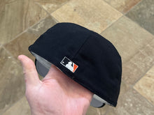 Load image into Gallery viewer, Vintage San Francisco Giants New Era Pro Fitted Baseball Hat, Size 7 1/2