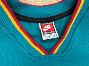 Vintage Detroit Pistons Nike Warm Up Shooting Shirt Basketball Jersey, Size Large
