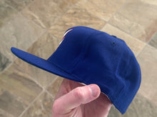 Load image into Gallery viewer, Vintage Atlanta Braves Youngan Pro Fitted Baseball Hat, Size 7 1/8