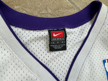 Load image into Gallery viewer, Vintage Los Angeles Lakers Kobe Bryant Nike Basketball Jersey, Size Medium