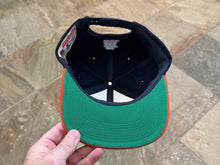 Load image into Gallery viewer, Vintage Chicago Bears Starter Tailsweep Snapback Football Hat
