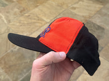 Load image into Gallery viewer, Vintage New York Knicks Starter Tri Power Snapback Basketball Hat