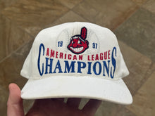 Load image into Gallery viewer, Vintage Cleveland Indians 1997 AL Champions Starter Snapback Baseball Hat