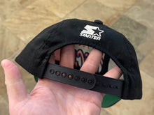 Load image into Gallery viewer, Vintage New York Knicks Starter Tri Power Snapback Basketball Hat