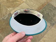Load image into Gallery viewer, Vintage Seattle Mariners New Era Pro Fitted Baseball Hat, Size 7 1/8
