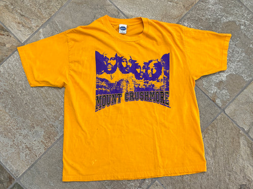 Vintage Los Angeles Lakers Mount Crushmore Basketball TShirt, Size XL