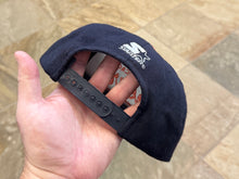 Load image into Gallery viewer, Vintage Chicago Bears Starter Tailsweep Snapback Football Hat
