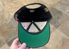 Load image into Gallery viewer, Vintage New York Knicks Starter Tri Power Snapback Basketball Hat