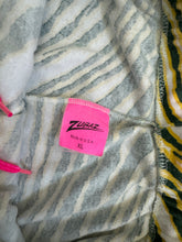 Load image into Gallery viewer, Vintage Green Bay Packers Zubaz Football Pants, Size XL