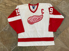 Load image into Gallery viewer, Vintage Detroit Red Wings Steve Yzerman Starter Hockey Jersey, Size XL