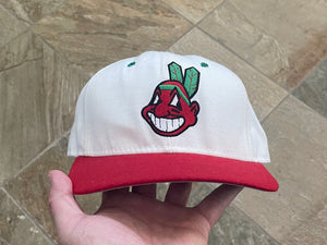 Vintage Cleveland Indians DeLong Snapback Baseball Hat