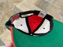 Load image into Gallery viewer, Vintage Miami Hurricanes Pro Player Snapback College Hat
