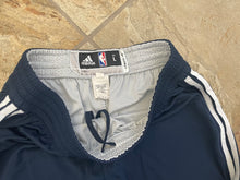 Load image into Gallery viewer, New Orleans Pelicans Teams Issued Adidas Basketball Shorts, Size Large