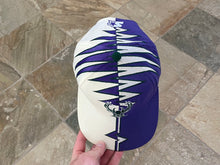 Load image into Gallery viewer, Vintage Milwaukee Bucks Starter Shockwave Strapback Basketball Hat