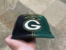 Load image into Gallery viewer, Vintage Green Bay Packers Starter Shockwave Strapback Football Hat