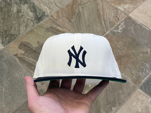 Vintage New York Yankees New Era Pro Fitted Baseball Hat, Size 6 7/8