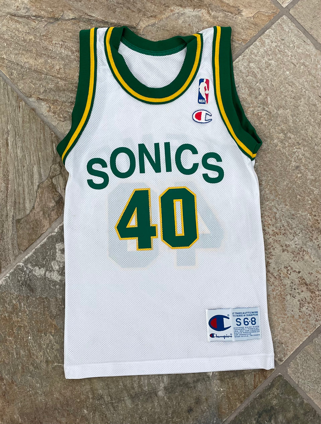 Vintage Seattle SuperSonics Shawn Kemp Champion Basketball Jersey, Size Youth Small, 6-8