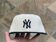 Load image into Gallery viewer, Vintage New York Yankees New Era Pro Fitted Baseball Hat, Size 6 7/8