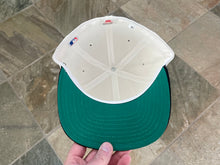 Load image into Gallery viewer, Vintage San Francisco Giants New Era Pro Fitted Baseball Hat, Size 6 7/8