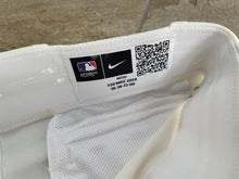 Load image into Gallery viewer, Milwaukee Brewers Team Issued Game Used Nike Baseball Pants