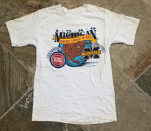 Load image into Gallery viewer, Vintage Michigan Wolverines Detroit Pistons Nutmeg College Basketball Tshirt, Size Large