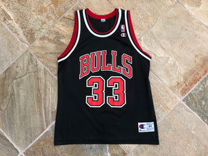 Vintage Chicago Bulls Scottie Pippen Champion Basketball Jersey, Size 44 Large