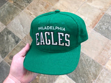 Load image into Gallery viewer, Vintage Philadelphia Eagles Starter Arch Snapback Football Hat