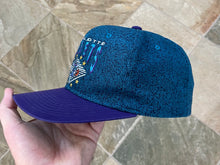 Load image into Gallery viewer, Vintage Charlotte Hornets Starter Denim Snapback Basketball Hat