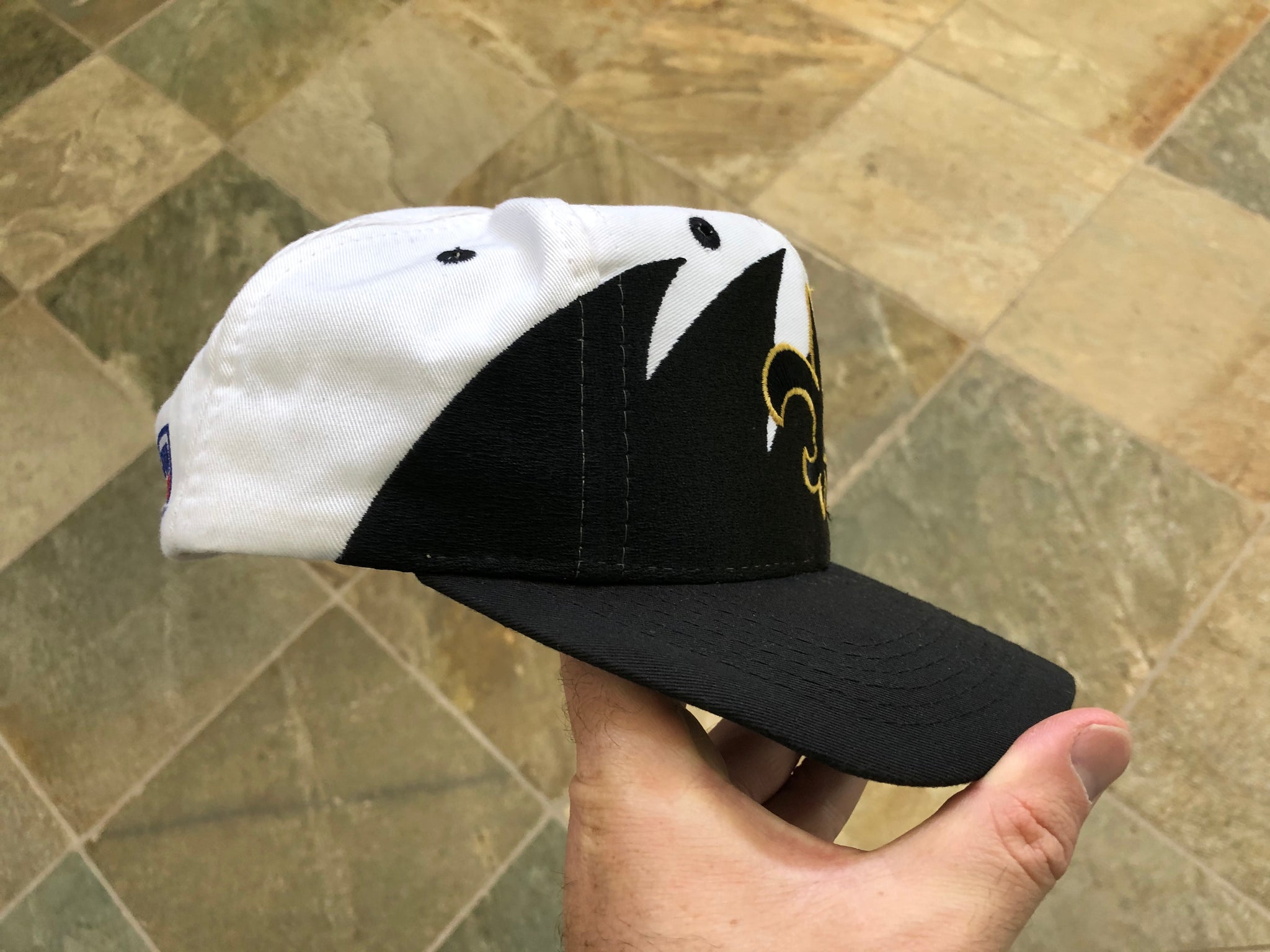 90's Minnesota Vikings Logo Athletic Sharktooth NFL Snapback Hat