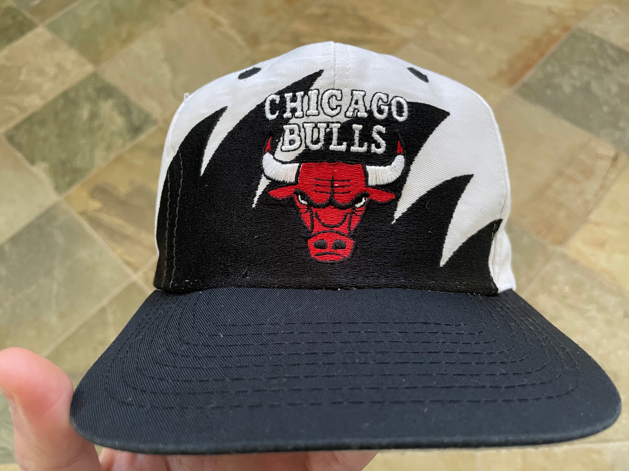 CHICAGO BULLS VINTAGE 90s LOGO 7 NBA BASKETBALL SNAPBACK HAT