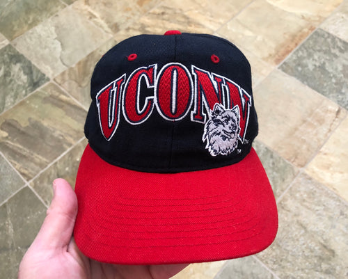Vintage UCONN Huskies Starter Snapback College Hat