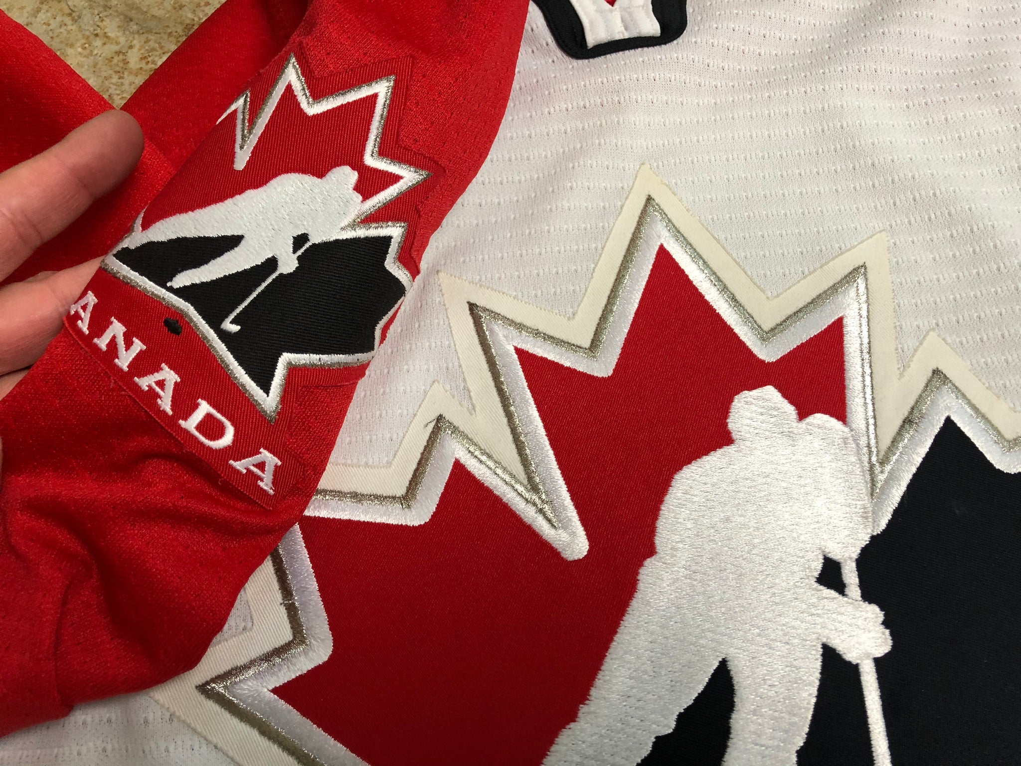 Vintage Team Canada Nike Hockey Jersey Mens Size M