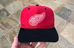 Vintage Detroit Red Wings Logo Athletic Plain Logo Snapback Hockey Hat