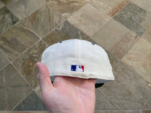 Load image into Gallery viewer, Vintage Chicago Cubs New Era Pro Fitted Baseball Hat, Size 7 5/8