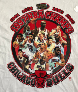 Vintage Chicago Bulls 1997 NBA Champions Starter Basketball Tshirt, Size XL