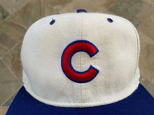 Load image into Gallery viewer, Vintage Chicago Cubs New Era Pro Fitted Baseball Hat, Size 7 5/8