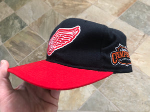 Vintage Detroit Red Wings Starter Snapback Hockey Hat