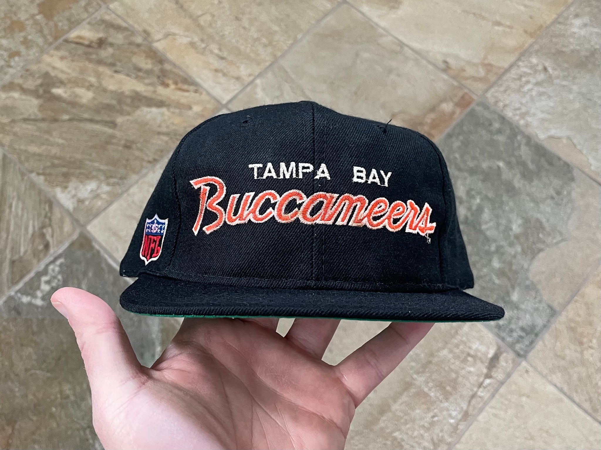 TAMPA BAY BUCCANEERS Rare New Era Usa Made 80S Snapback Script 