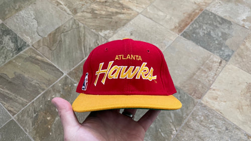 Vintage Atlanta Hawks Sports Specialties Script Pro Fitted Basketball Hat, Size 6 5/8