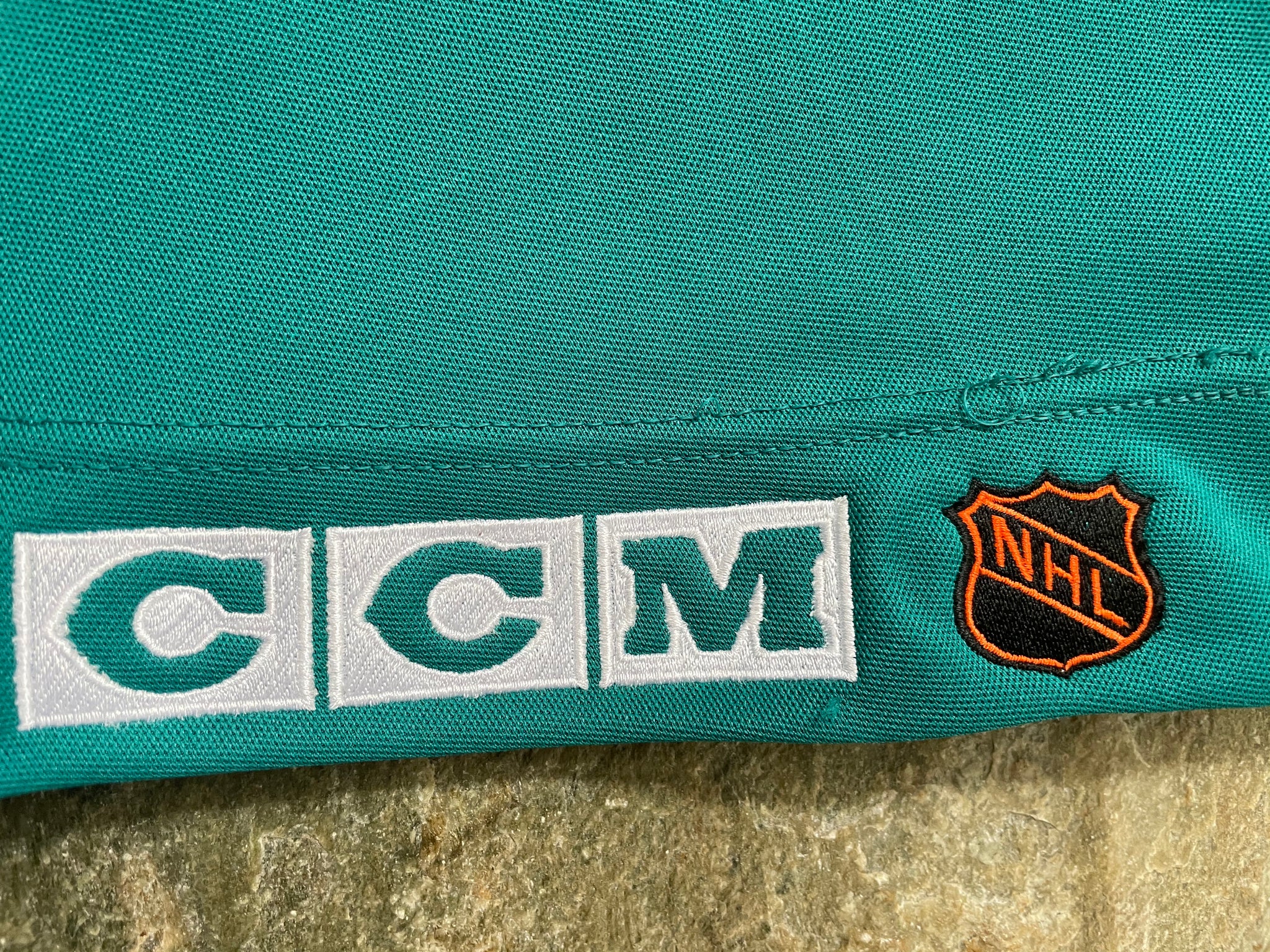 NHL ANAHEIM DUCKS HOCKEY JERSEY ORIGINAL CCM SIZE XL