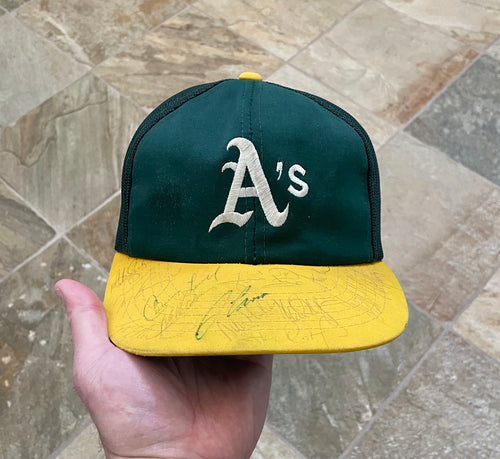 Vintage Oakland Athletics Sports Specialties Autographed Snapback Baseball Hat