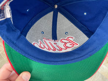 Load image into Gallery viewer, Vintage Buffalo Bills Starter Tailsweep Snapback Football Hat