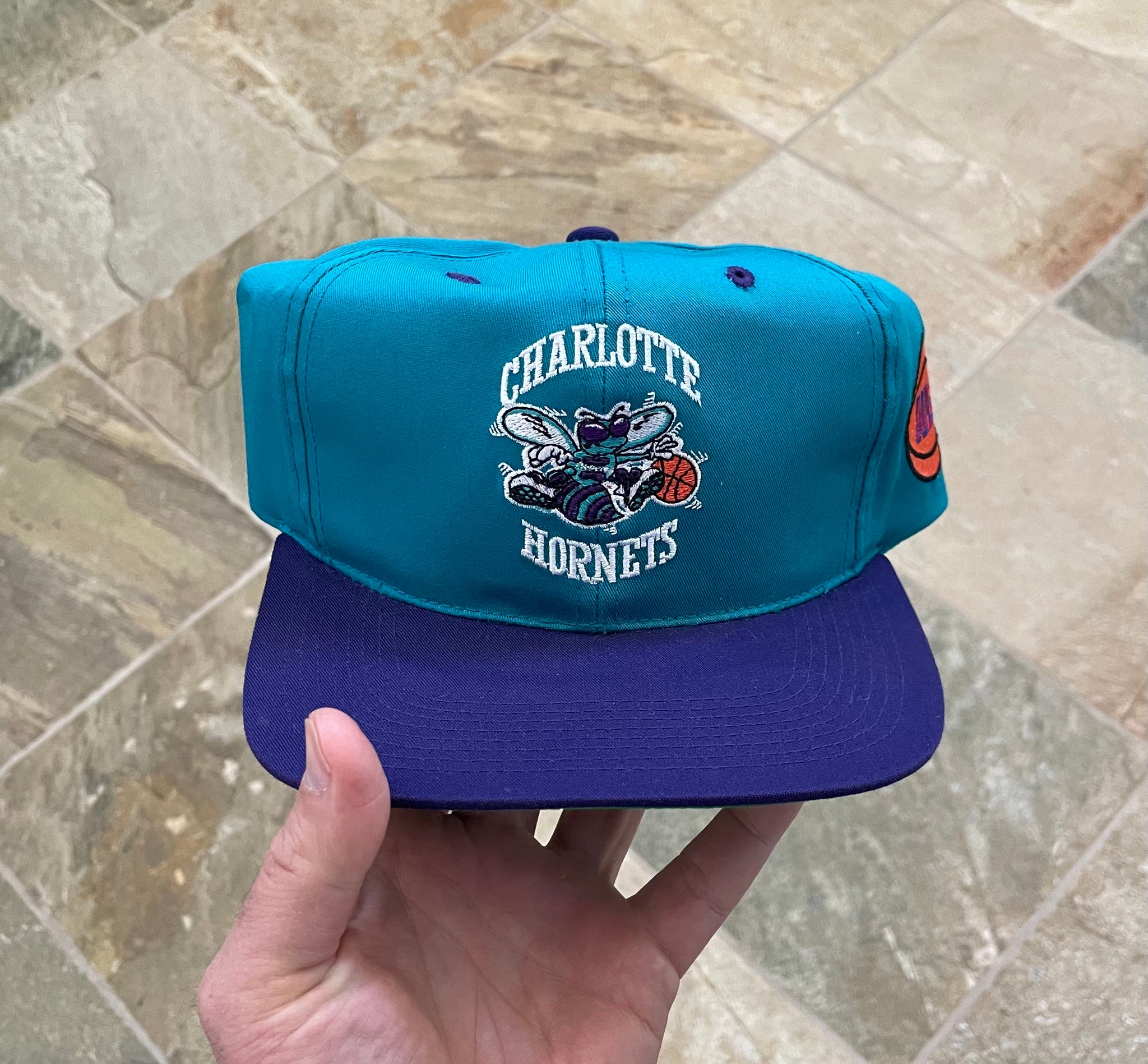 Vintage 1990s Charlotte Hornets New Era KIDS SNAPBACK HAT - Youth