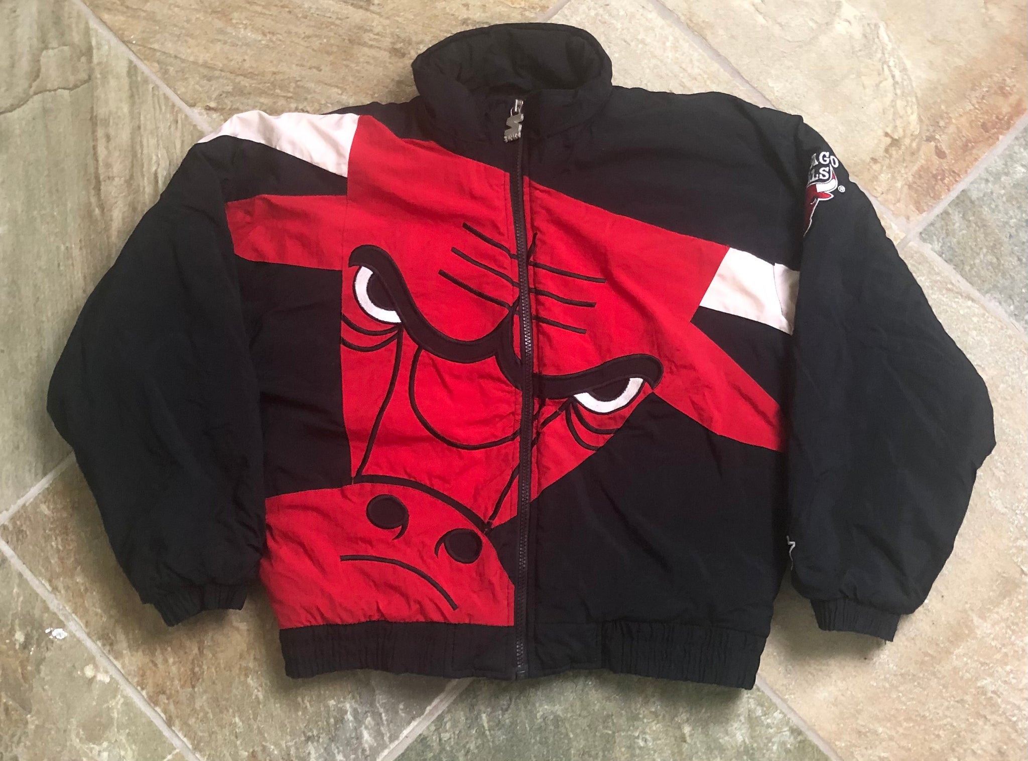 Chicago Bulls Basketball Throwback Jacket NBA Size Small / Med